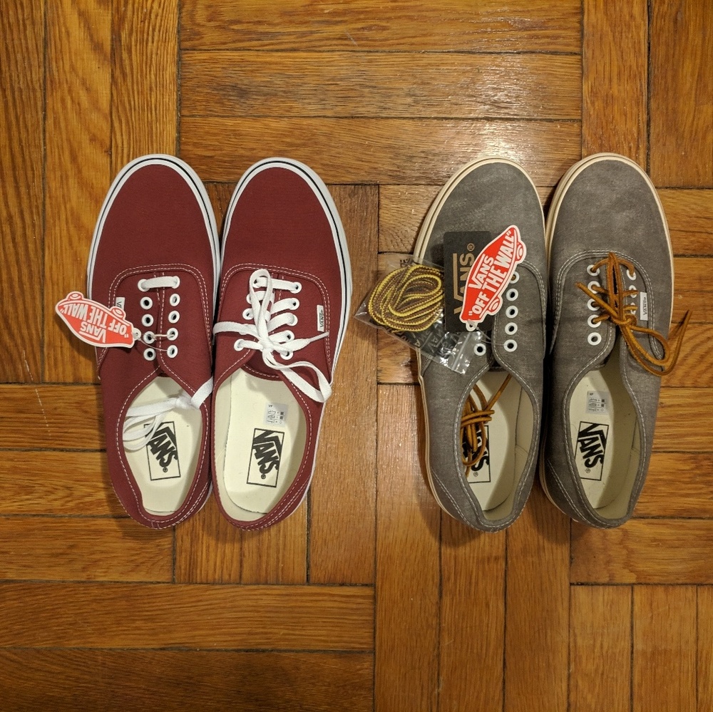 2 pairs of Vans Authentics